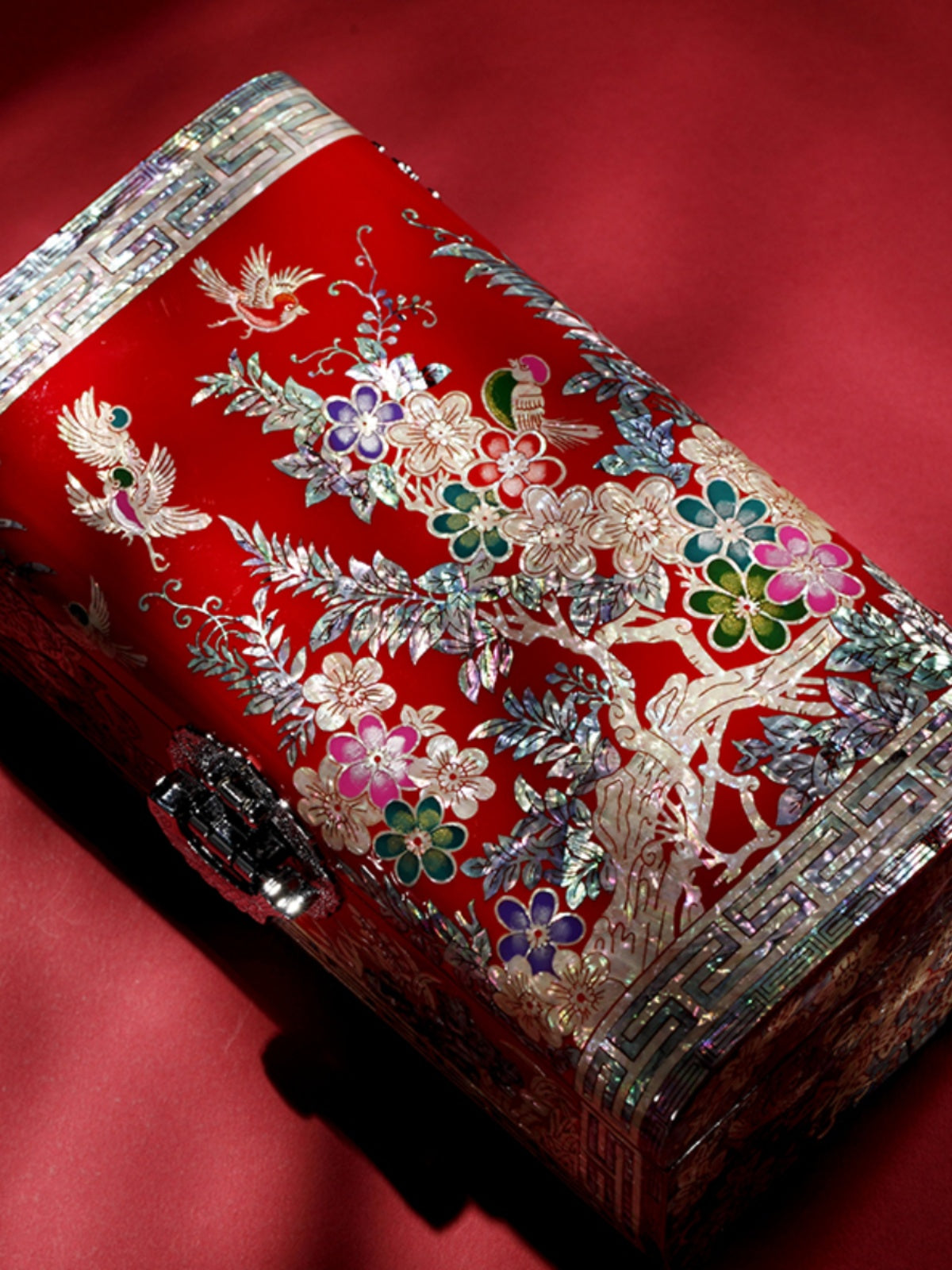 Tin Lacquer Jewelry Box, Gift