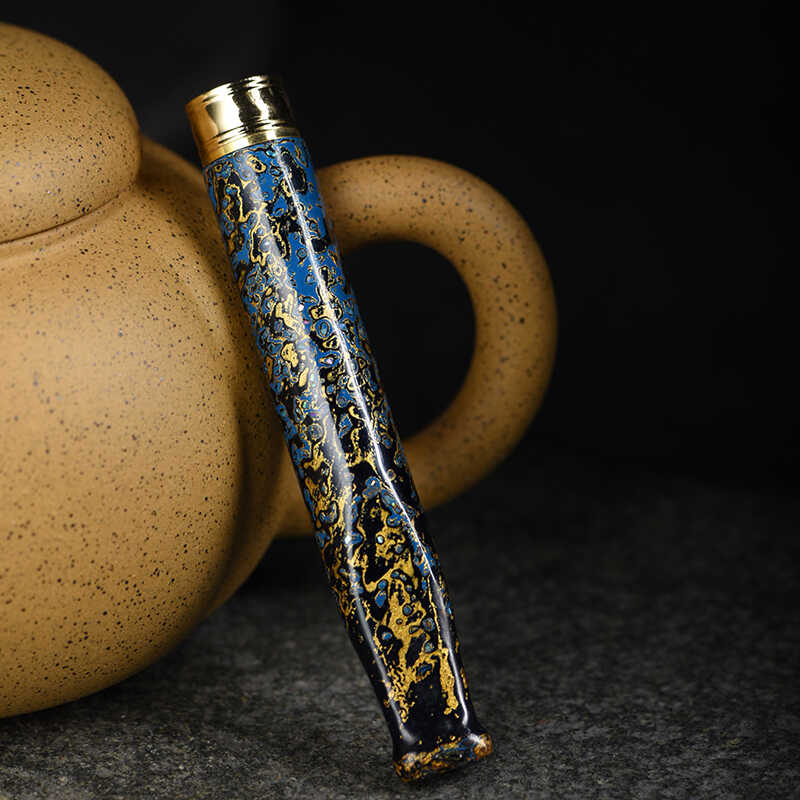 lacquerware cigarette holder